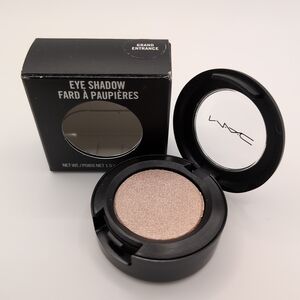 MAC Cosmetics Grand Entrance Cream Eyeshadow